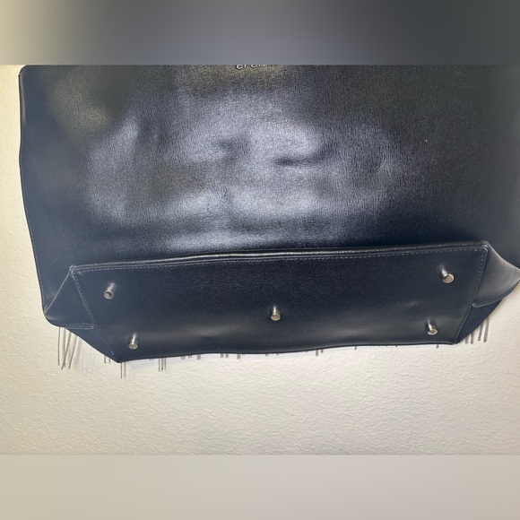 Elegant Black and White Patterned Tote - Picture 7 of 7